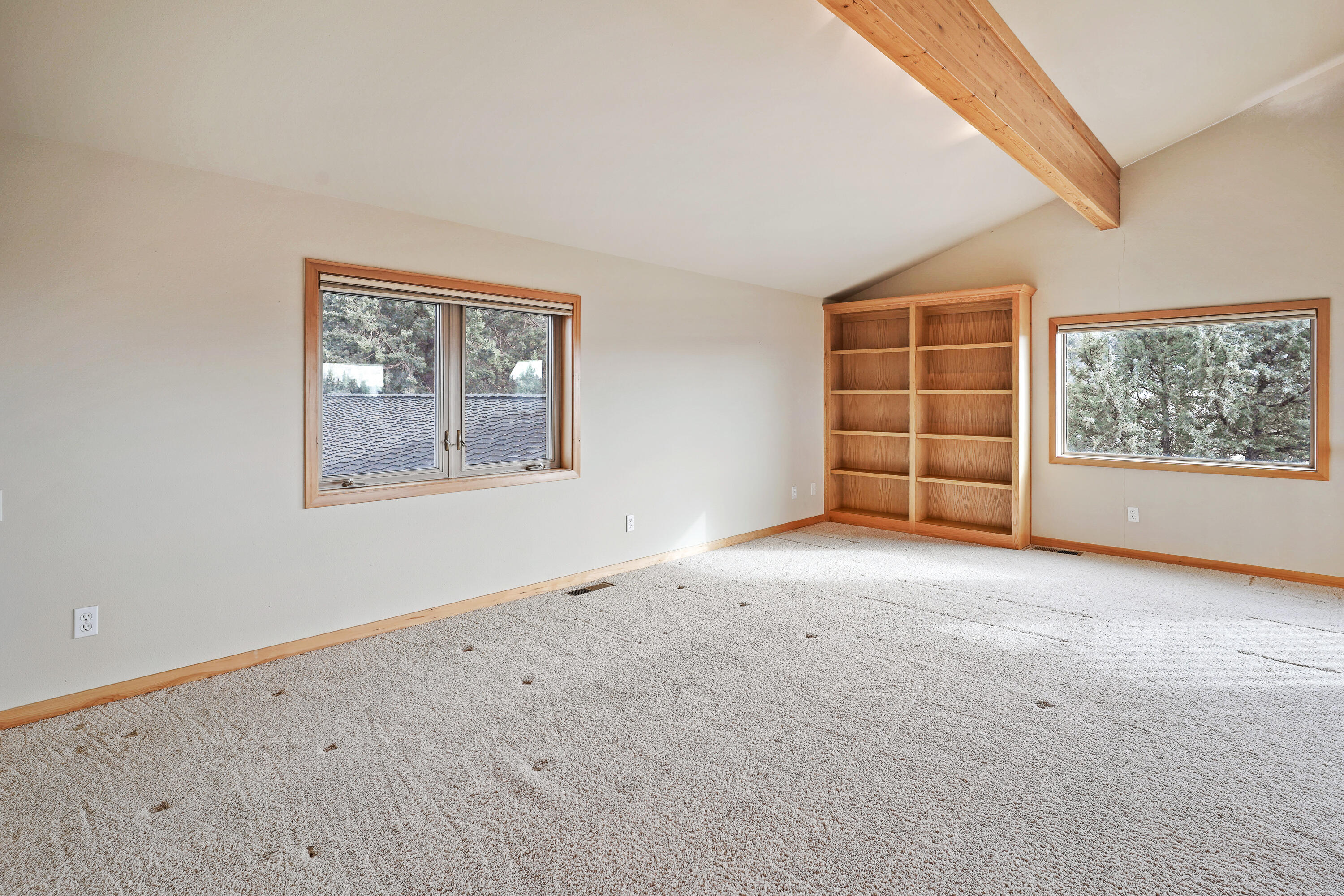 8578 Southwest Shad Road Terrebonne, OR 97760 - Photo 22 of 42 Loft space adjacent to guest bedrooms