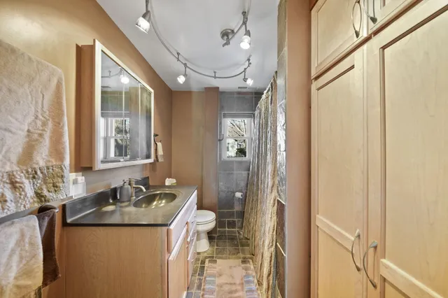 $180,000 | 884 Bryant Avenue, Jackson, MI 49202