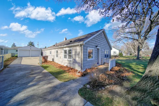 $180,000 | 884 Bryant Avenue, Jackson, MI 49202