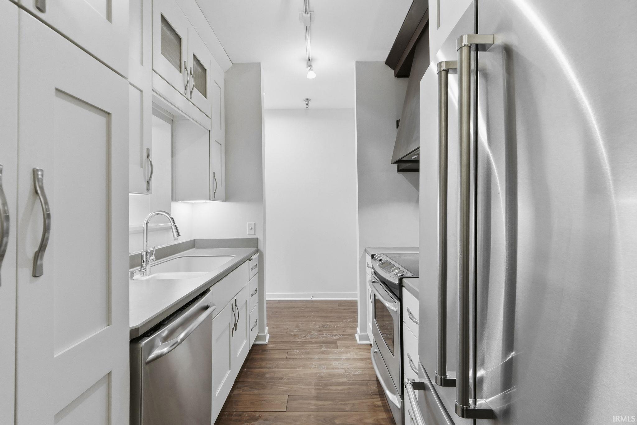 113 West Wayne Street, Unit 202 Fort Wayne, IN 46802 - Photo 1 of 33