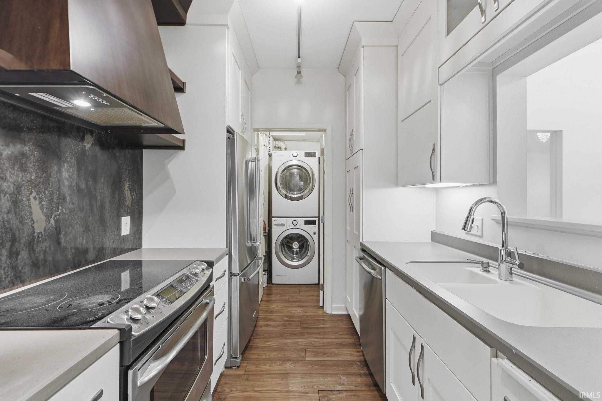 113 West Wayne Street, Unit 202 Fort Wayne, IN 46802 - Photo 11 of 33