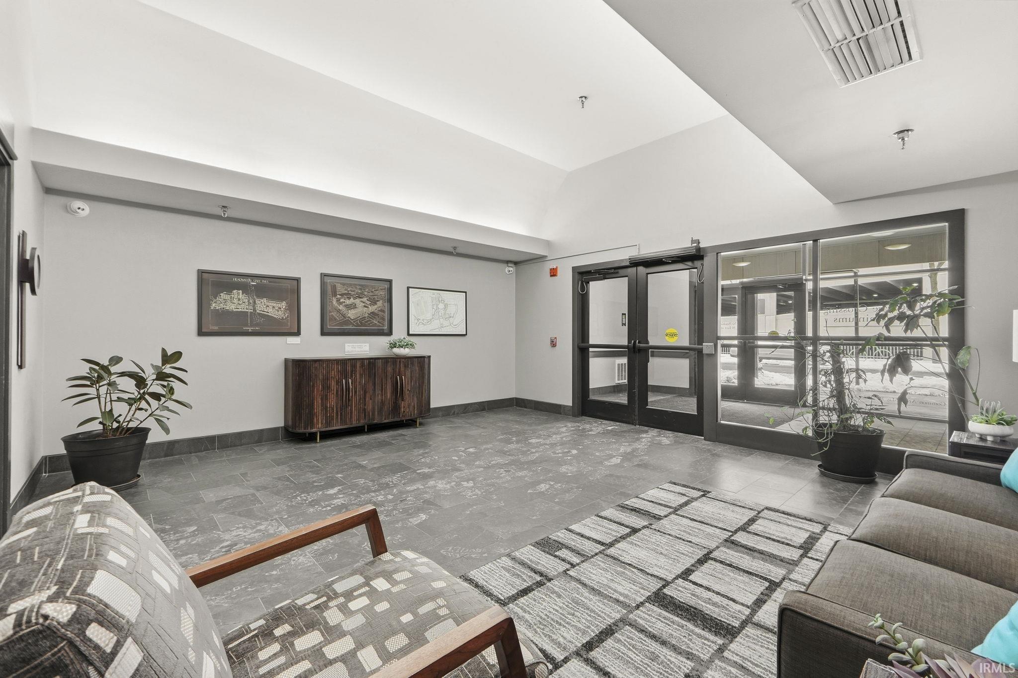 113 West Wayne Street, Unit 202 Fort Wayne, IN 46802 - Photo 21 of 33