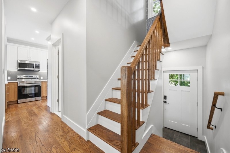 40 Jardine Road, Unit 2 Morristown, NJ 07960 - Photo 4 of 48
