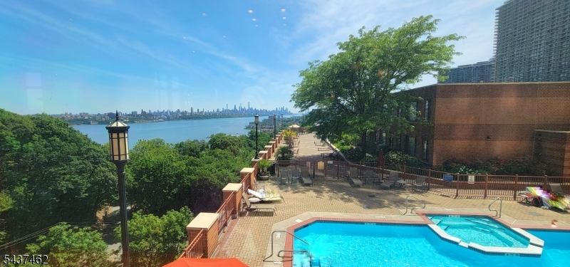 100 Old Palisade Road, Unit 1613 Fort Lee, NJ 07024 - Photo 28 of 35