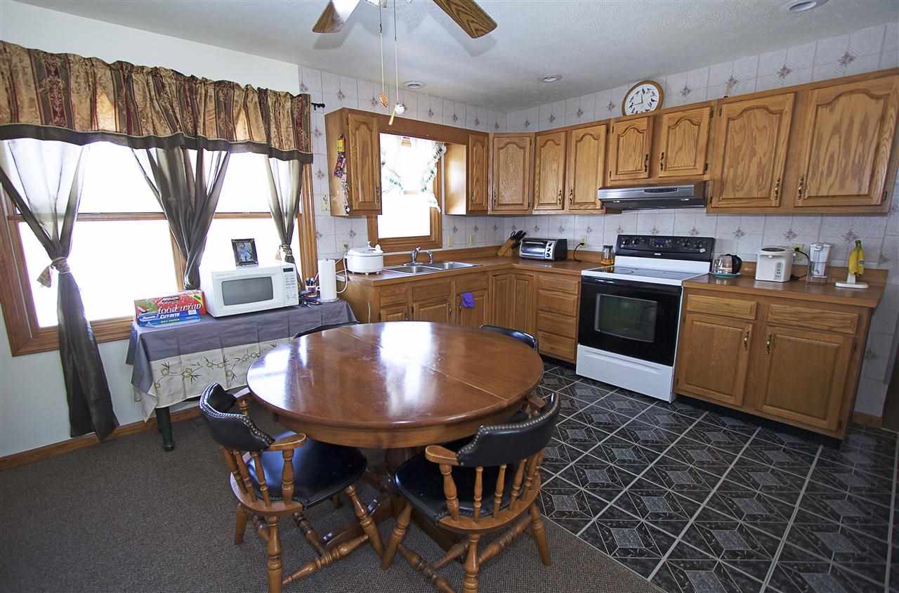 4060 North Sullivan Road Leesburg, IN 46538 - Photo 4 of 13 Gallery Image 4