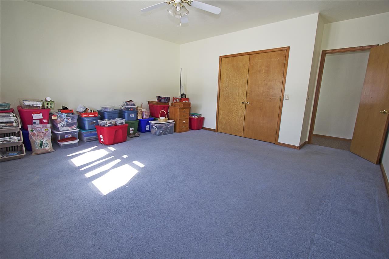 4060 North Sullivan Road Leesburg, IN 46538 - Photo 6 of 13 Gallery Image 6