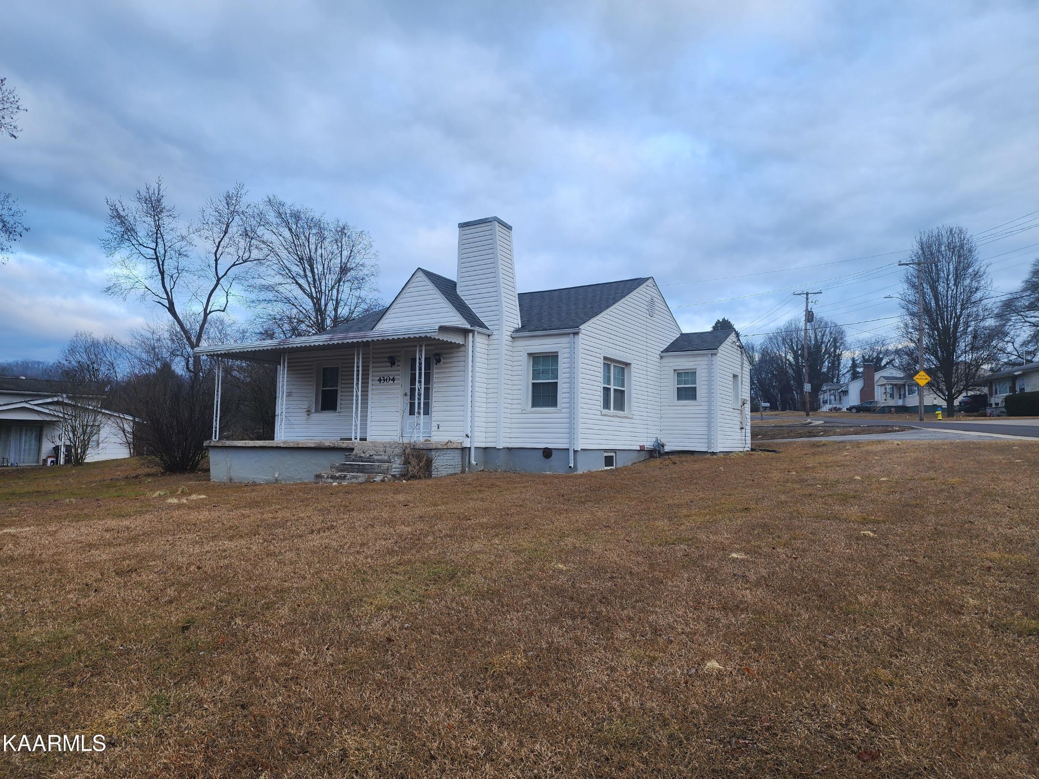 4304 Pleasant Ridge Road Knoxville, TN 37912 - Photo 1 of 15 Gallery Image 1