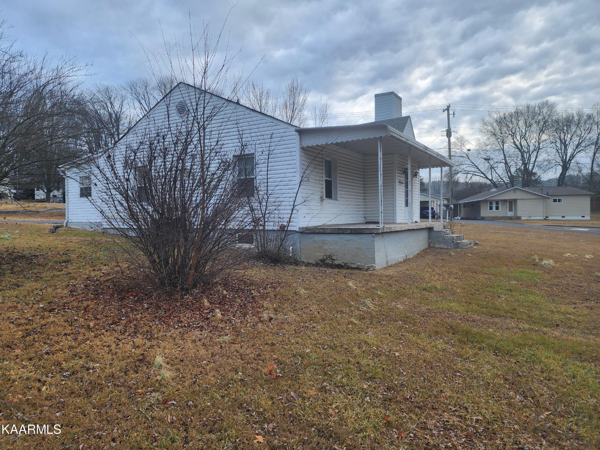 4304 Pleasant Ridge Road Knoxville, TN 37912 - Photo 3 of 15 Gallery Image 3