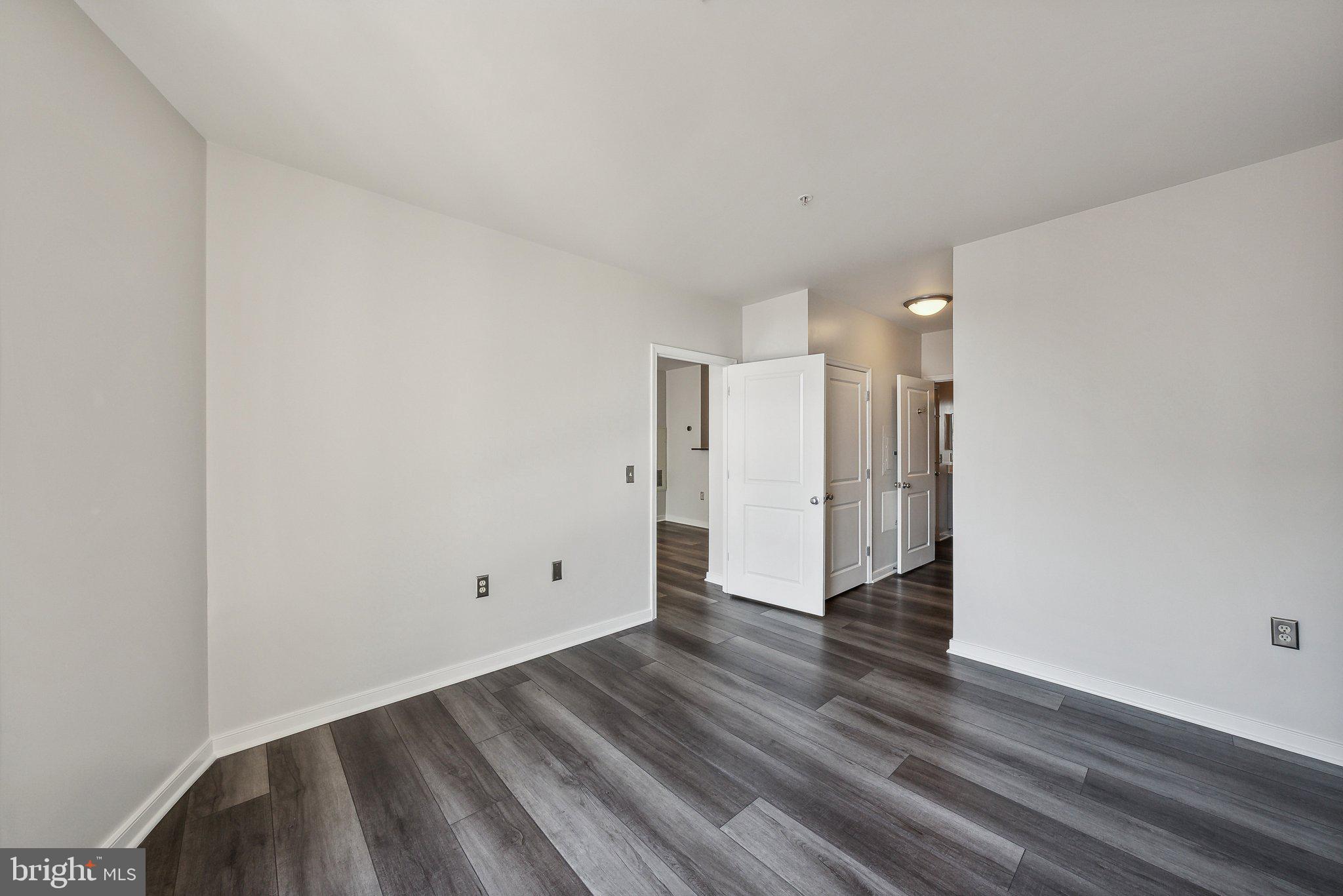 851 North Glebe Road, Unit 2008 Arlington, VA 22203 - Photo 17 of 37 Spacious room with modern finishes.