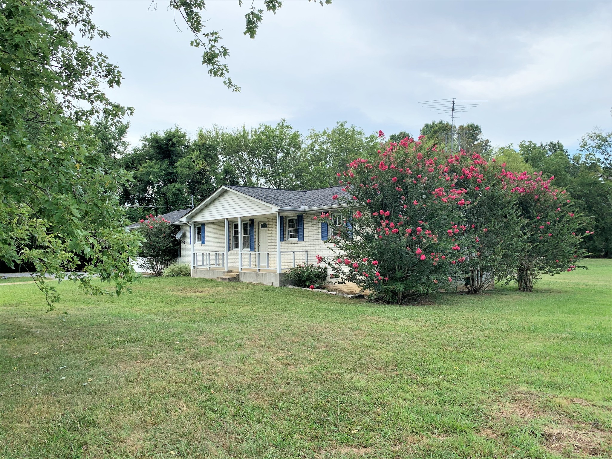 504 Old Columbia Road Unionville, TN 37180 - Photo 1 of 32 Gallery Image 1