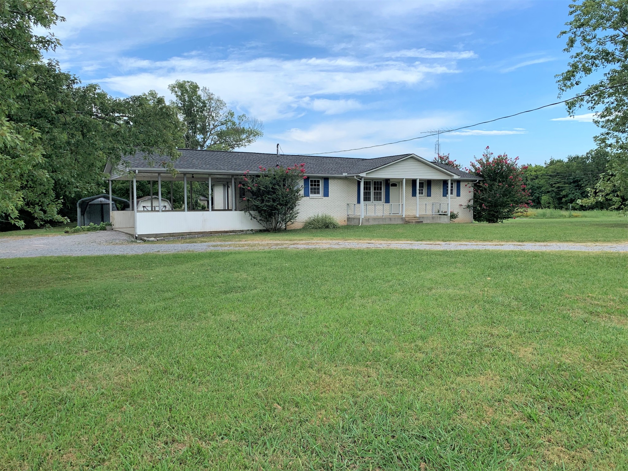 504 Old Columbia Road Unionville, TN 37180 - Photo 3 of 32 Gallery Image 3