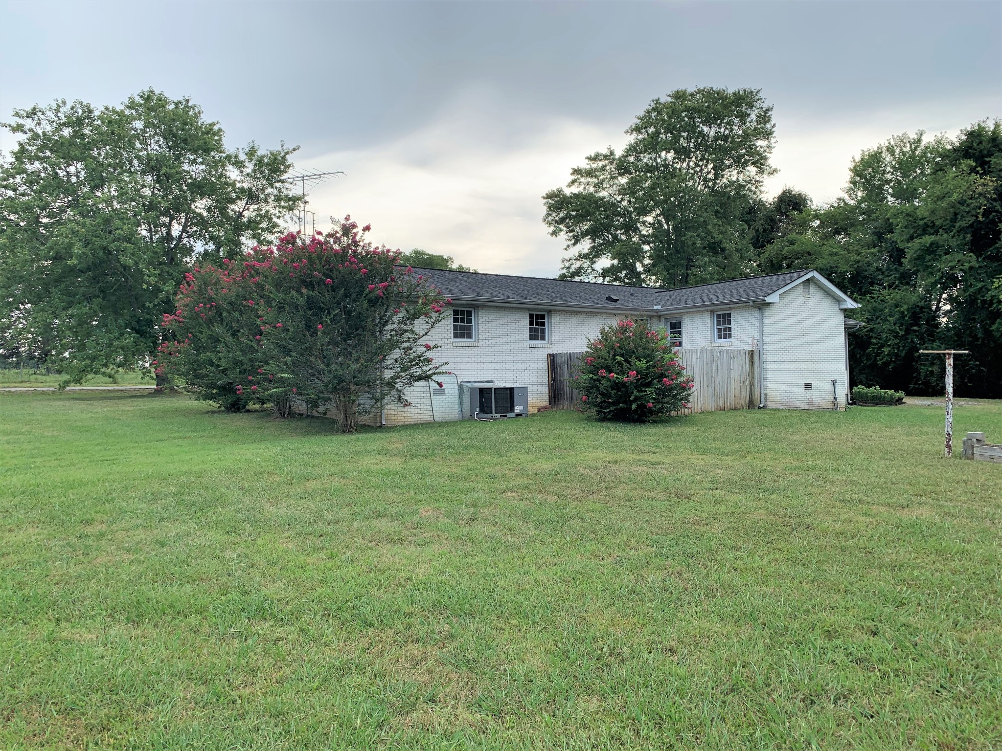 504 Old Columbia Road Unionville, TN 37180 - Photo 5 of 32 Gallery Image 5
