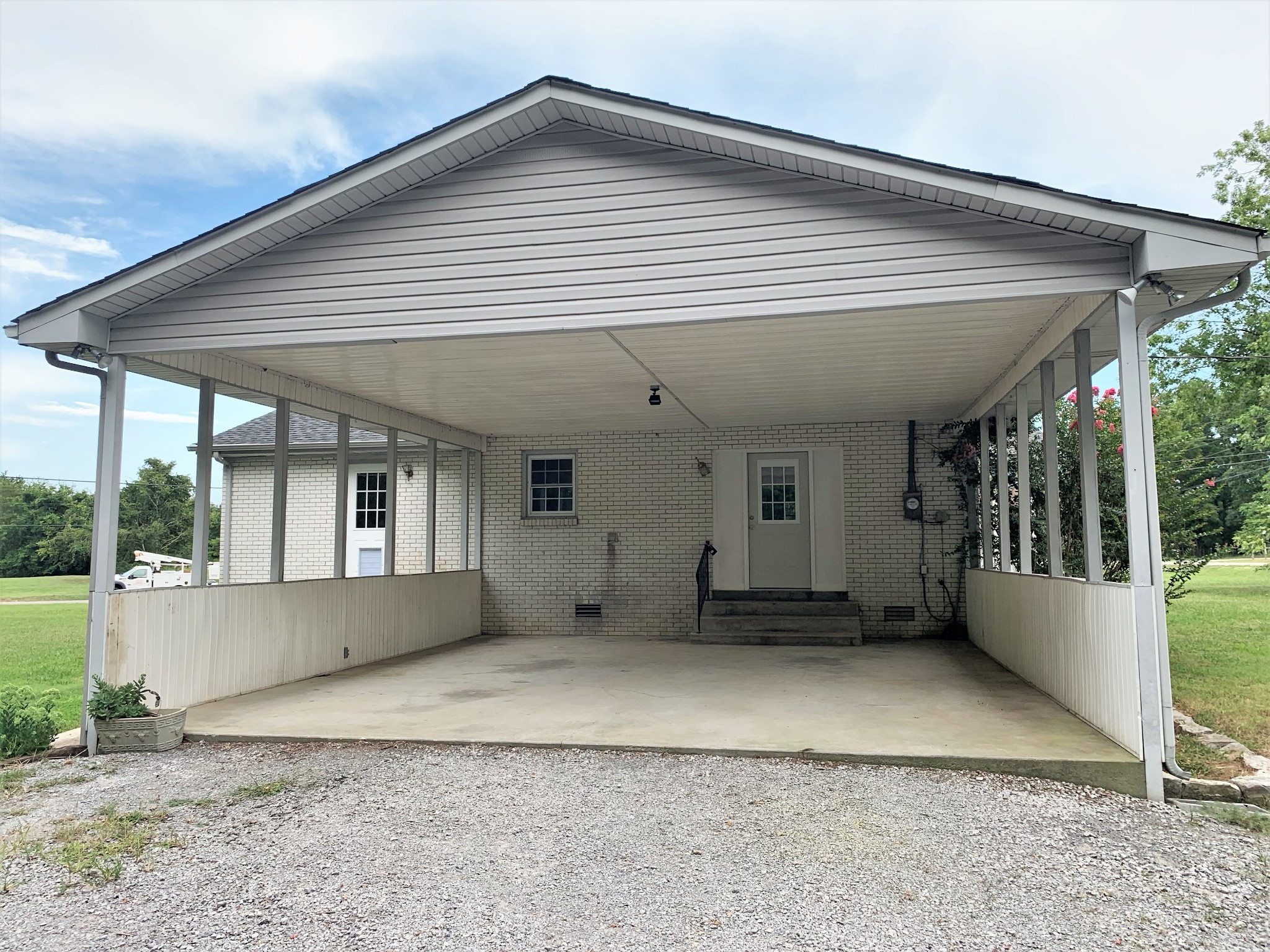 504 Old Columbia Road Unionville, TN 37180 - Photo 6 of 32 Gallery Image 6