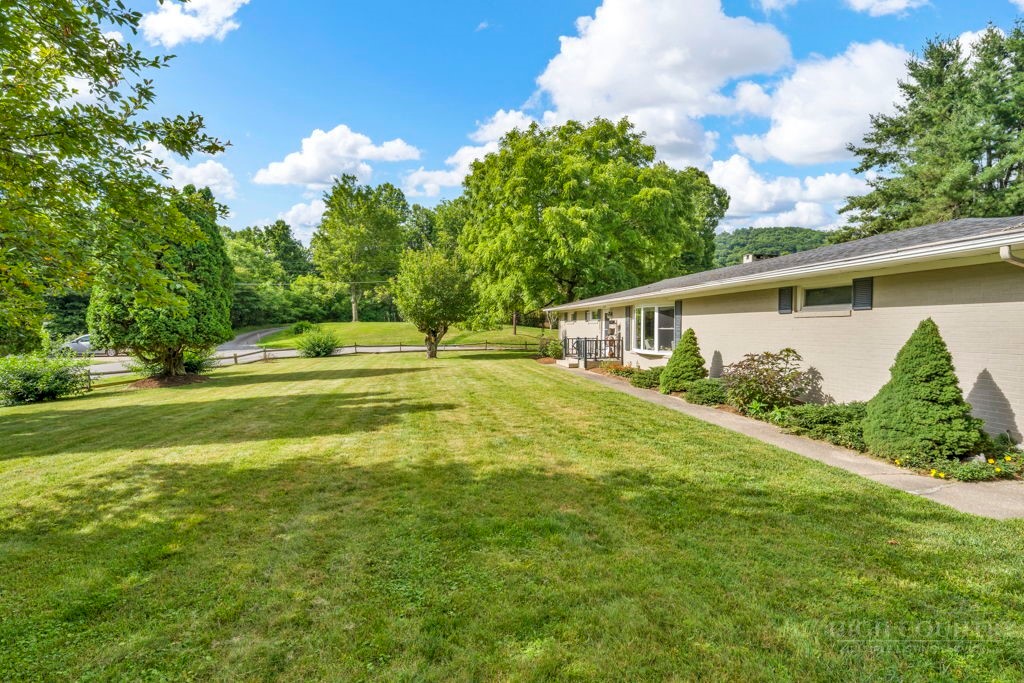 443 Dogwood Road Boone, NC 28607 - Photo 29 of 33
