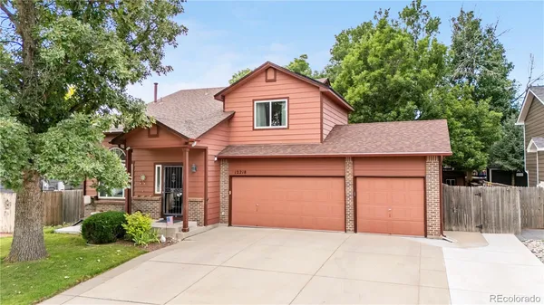 $700,000 | 12218 West Aqueduct Drive, Littleton, CO 80127