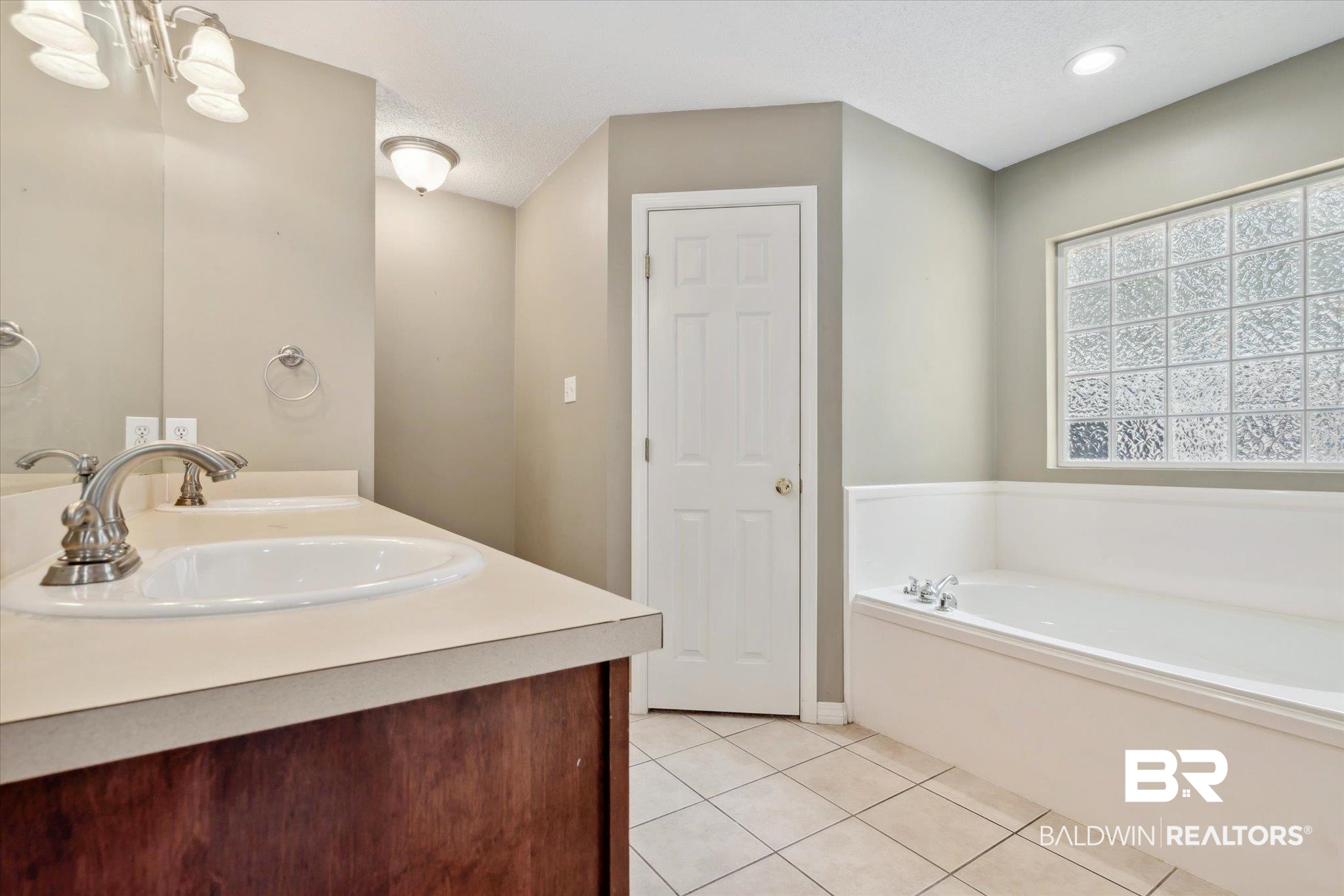 3469 Rowell Court Mobile, AL 36618 - Photo 11 of 20
