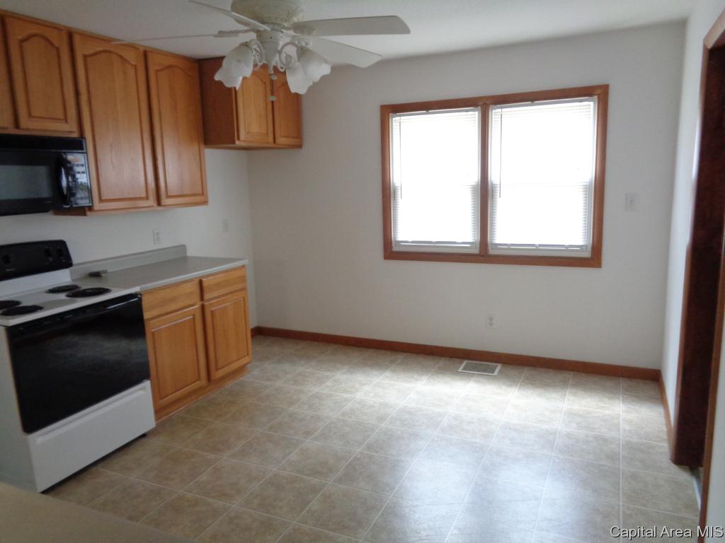 404 North Milton Avenue Springfield, IL 62702 - Photo 8 of 14 Gallery Image 8