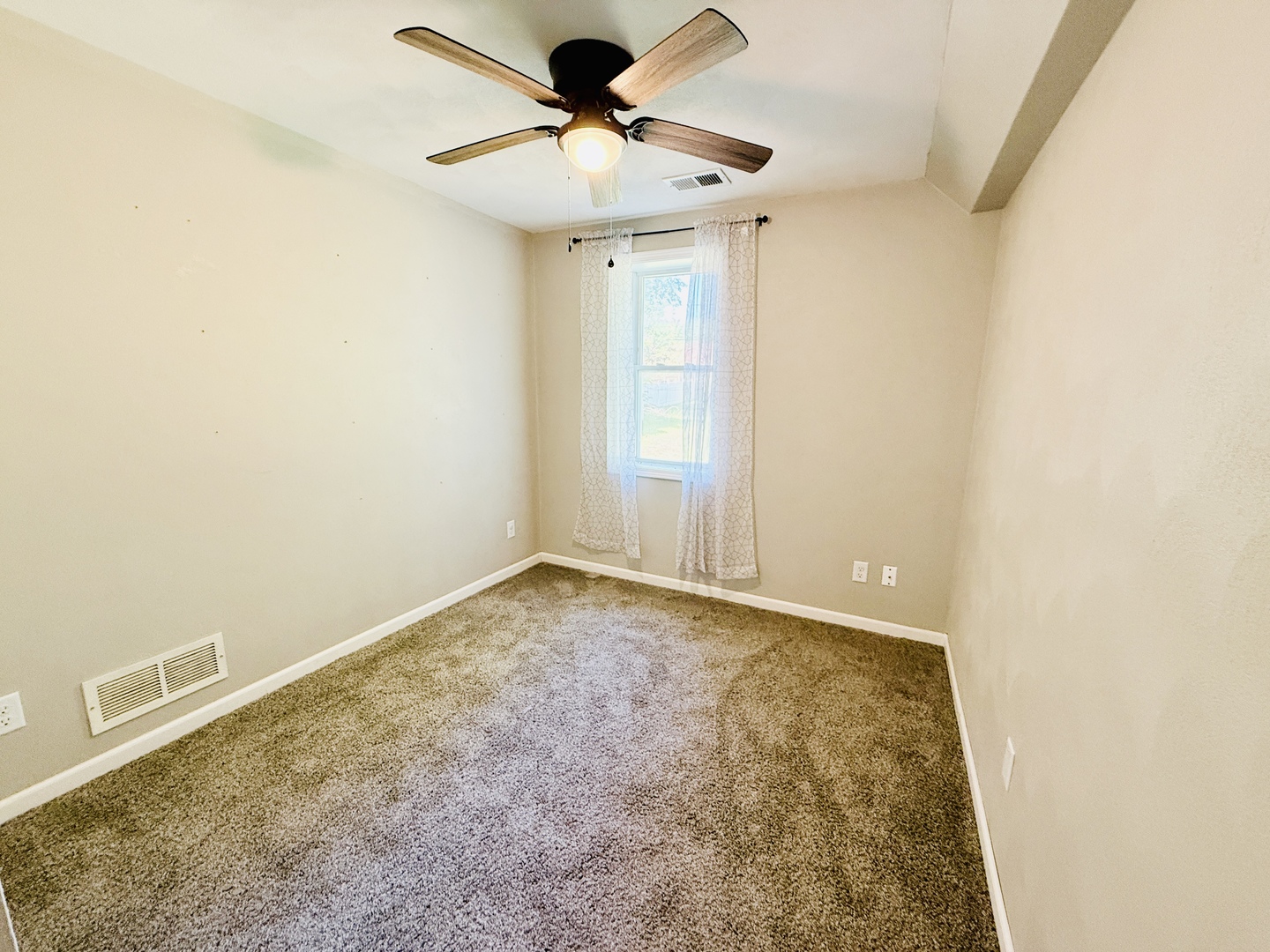 715 8th Street Colona, IL 61241 - Photo 5 of 14 a view of an empty room