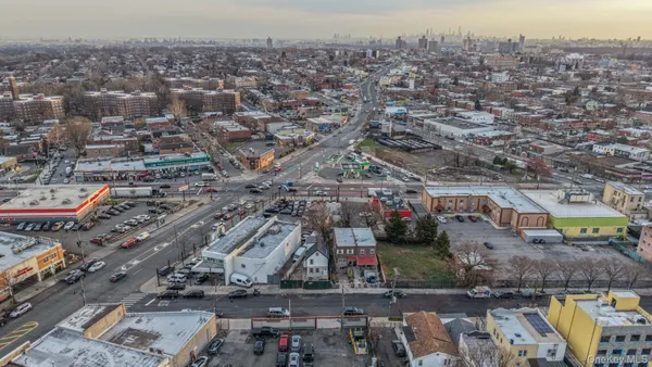 $999,000 | 1148 East 211th Street | Williamsbridge