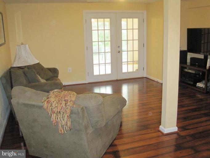 3915 Findley Road Woodbridge, VA 22193 - Photo 16 of 22 Large Family Room
