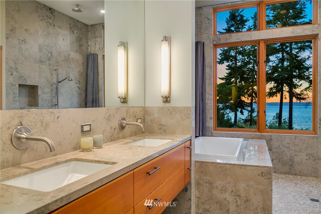 4669 Saratoga Road Langley, WA 98260 - Photo 16 of 23 Gallery Image 16
