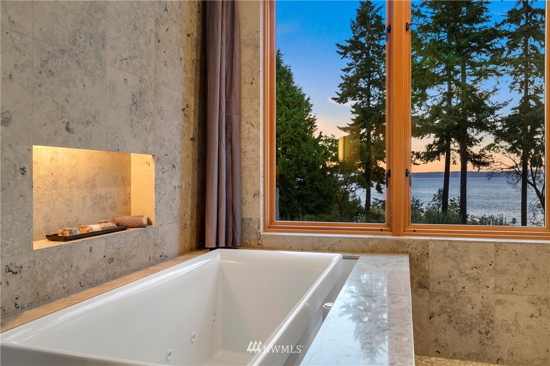 4669 Saratoga Road Langley, WA 98260 - Photo 17 of 23 Gallery Image 17