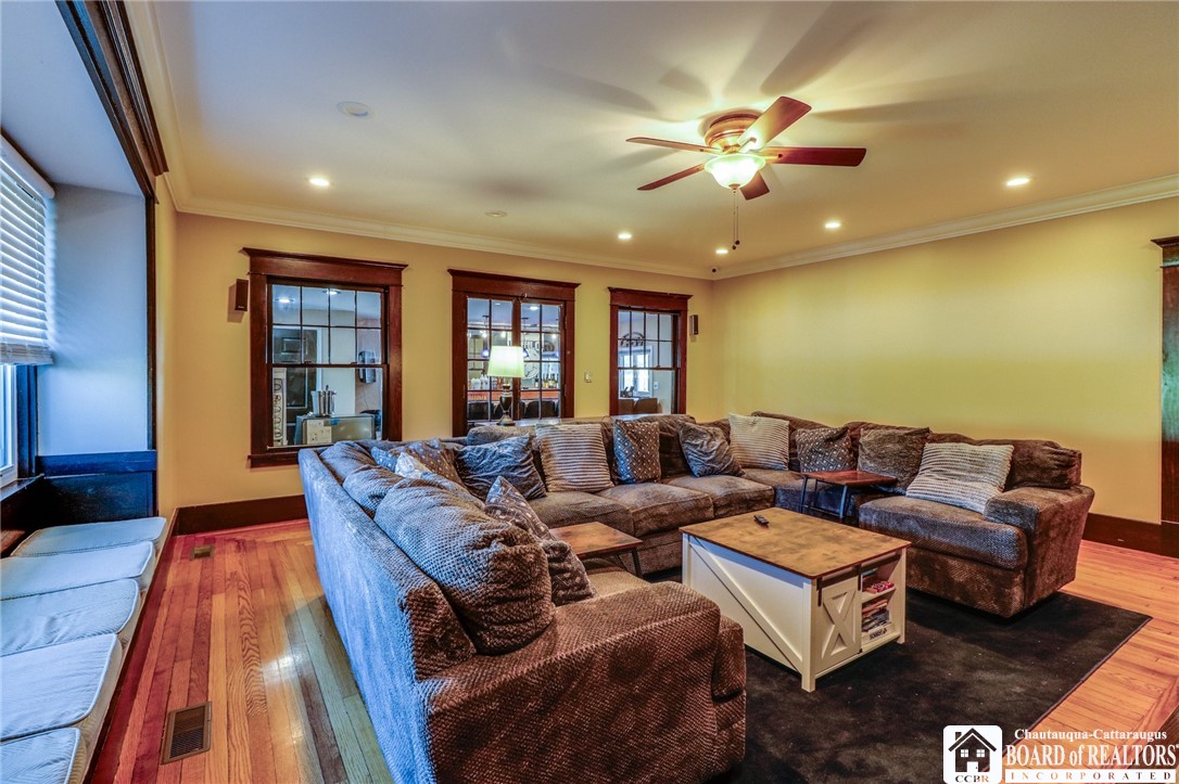 278 South Forest Road Amherst, NY 14221 - Photo 4 of 45 Lower unit living room