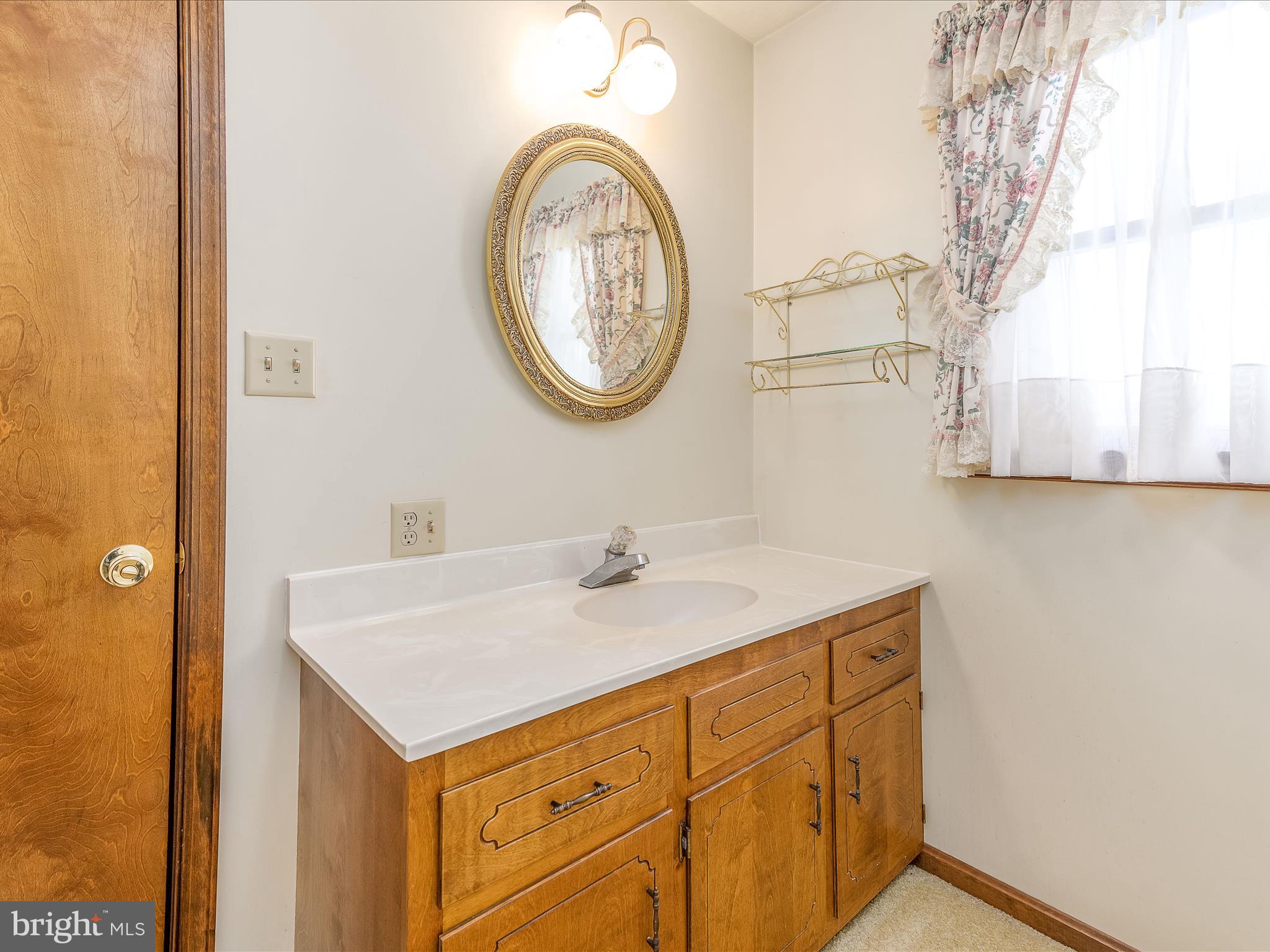 5240 Winchester Grade Road Berkeley Springs, WV 25411 - Photo 22 of 58 Primary Bathroom
