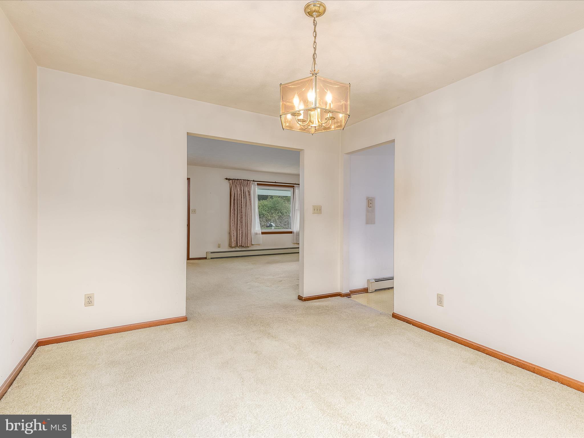 5240 Winchester Grade Road Berkeley Springs, WV 25411 - Photo 9 of 58 Dining Room
