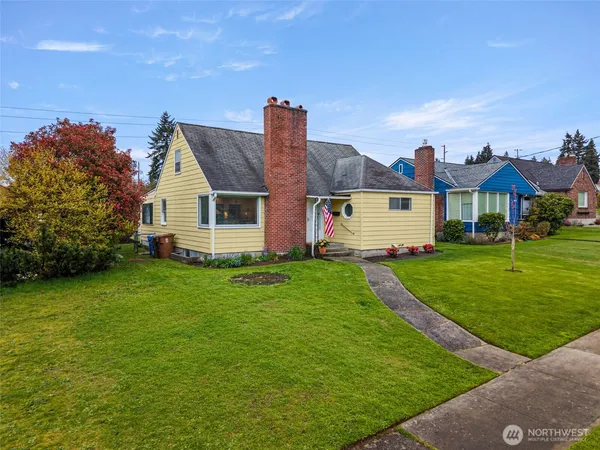 $725,000 | 4814 North 25th Street, Tacoma, WA 98406