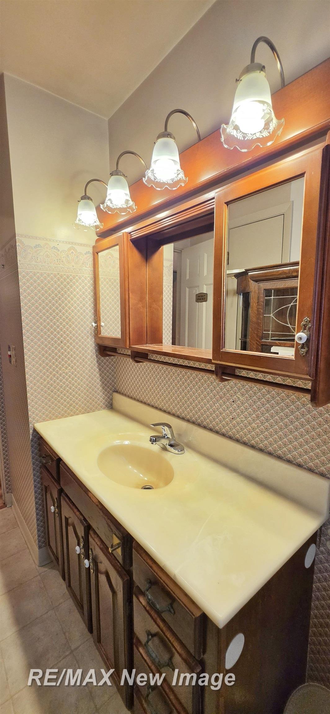 4445 Eastport Drive Bridgeport, MI 48722 - Photo 13 of 24