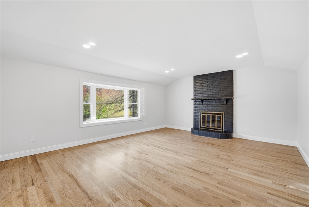 44 Wildbrook Road Billerica, MA 01821 - Photo 11 of 40
