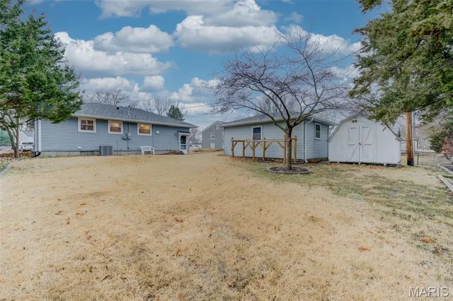 $174,900 | 630 St Christina Lane, Florissant, MO 63031