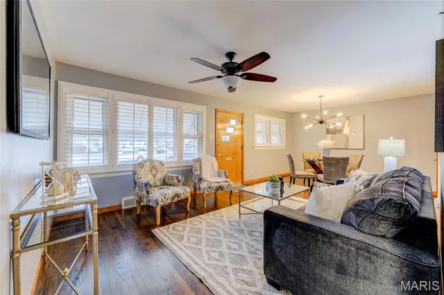 $174,900 | 630 St Christina Lane, Florissant, MO 63031