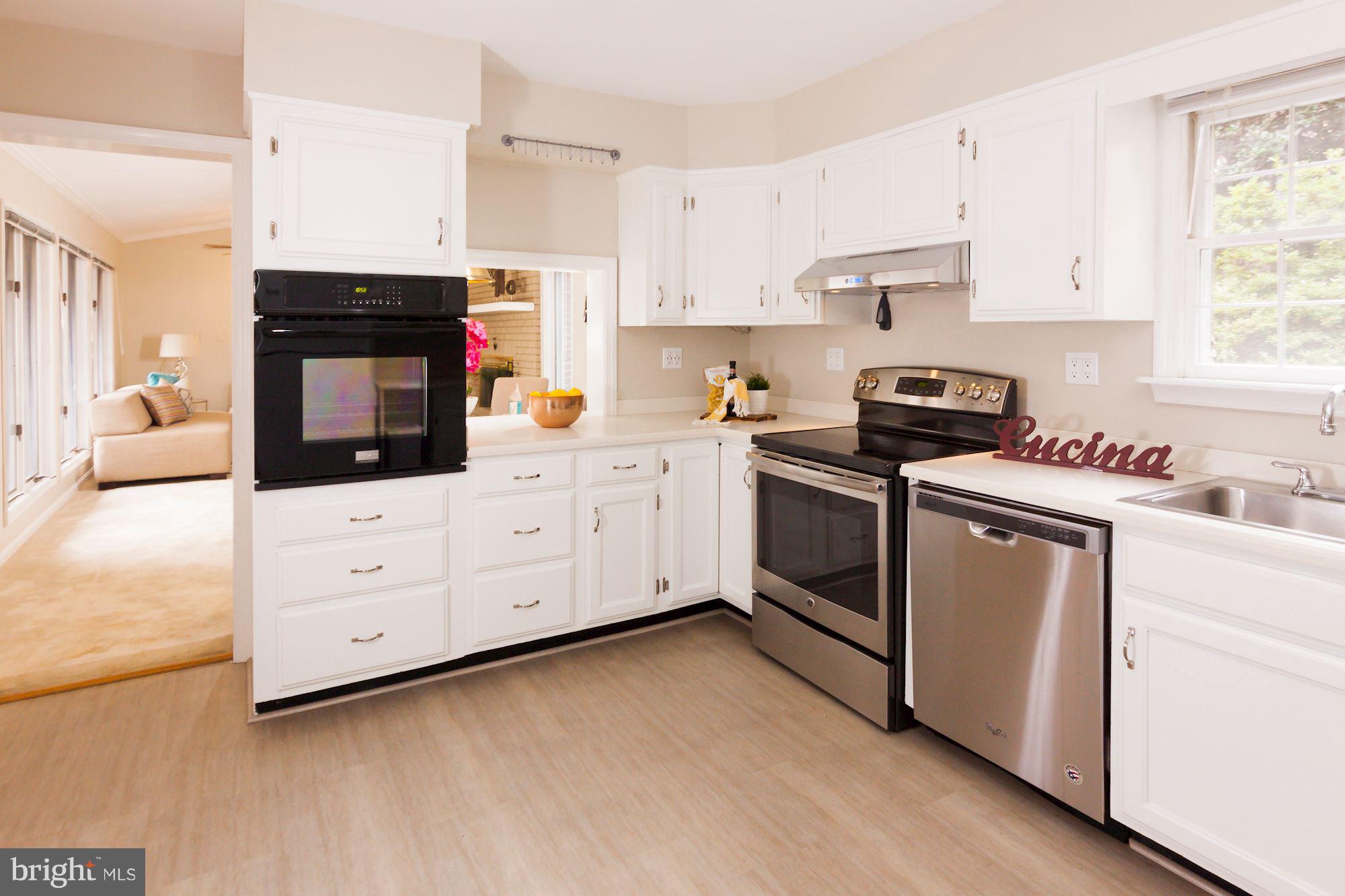 710 West Braddock Road Alexandria, VA 22302 - Photo 16 of 30 Kitchen
