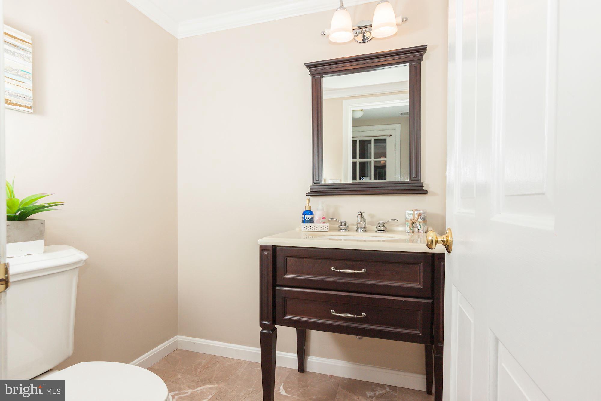 710 West Braddock Road Alexandria, VA 22302 - Photo 18 of 30 Bath