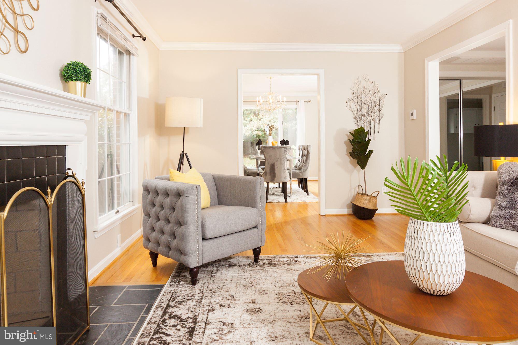 710 West Braddock Road Alexandria, VA 22302 - Photo 3 of 30 Living Room