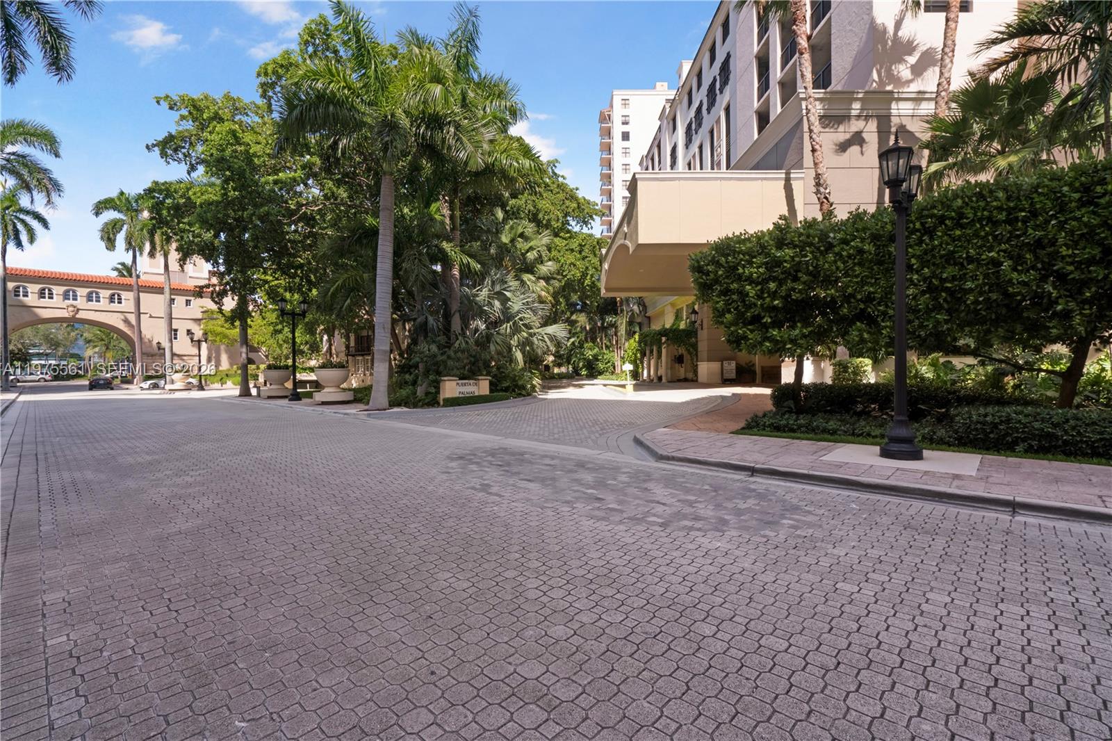 888 Douglas Road, Unit 404 Coral Gables, FL 33134 - Photo 20 of 21