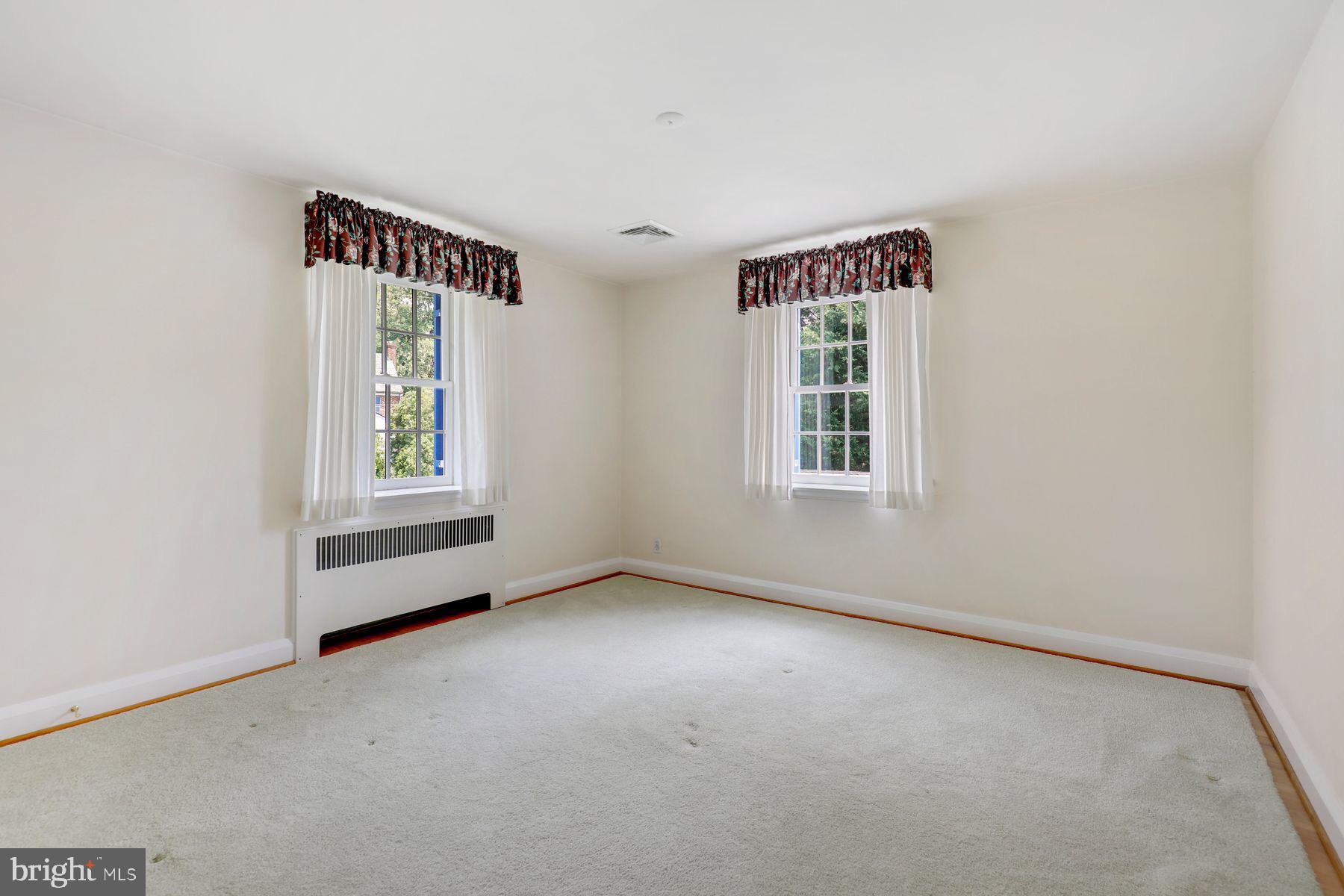 6301 Boxwood Road Baltimore, MD 21212 - Photo 21 of 37 2nd bedroom