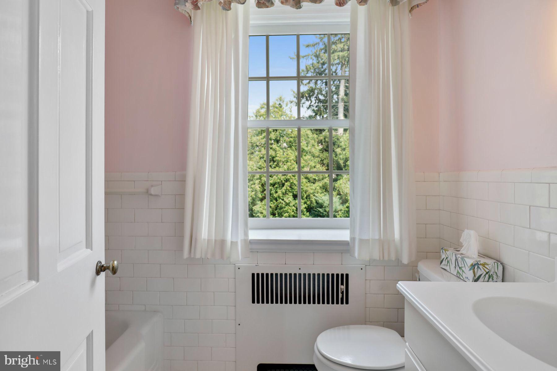 6301 Boxwood Road Baltimore, MD 21212 - Photo 24 of 37