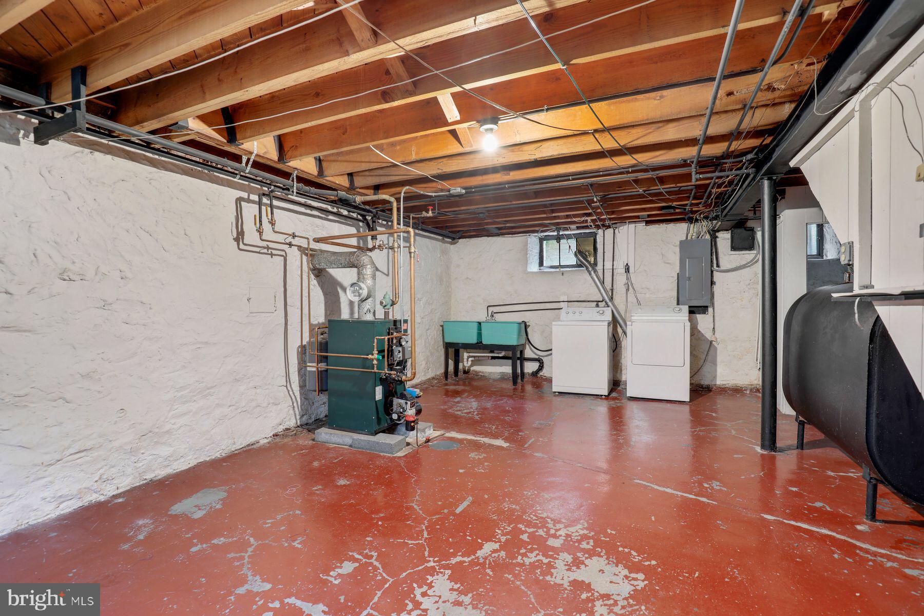 6301 Boxwood Road Baltimore, MD 21212 - Photo 31 of 37 New oil tank!