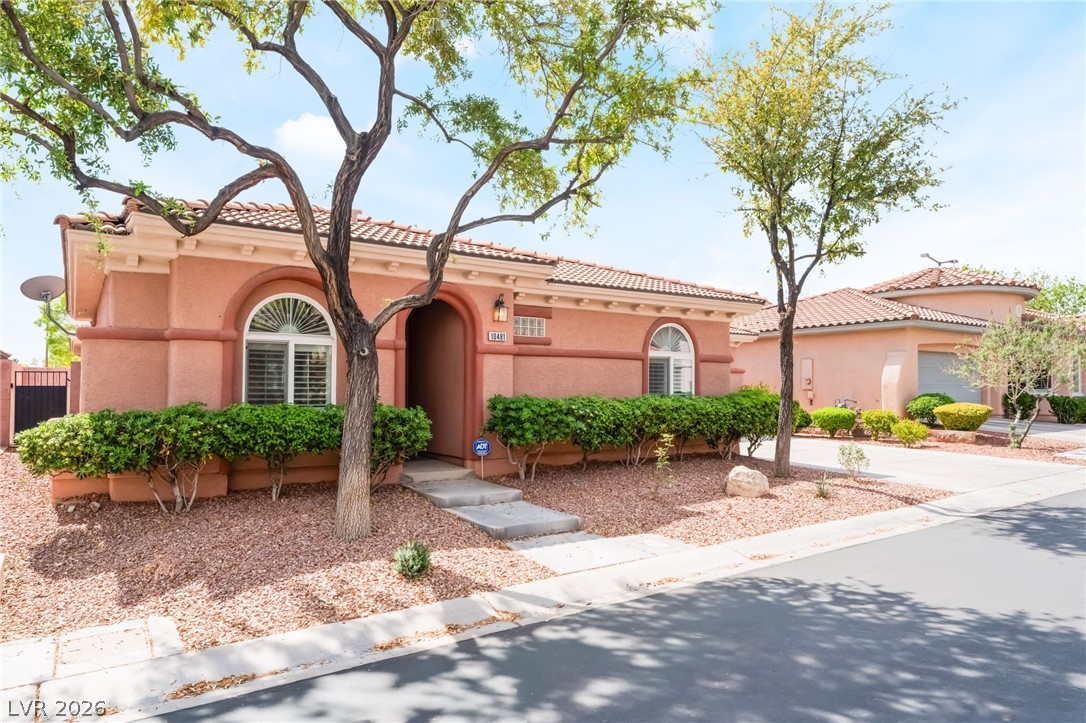 10481 Riverside Park Avenue Las Vegas, NV 89135 - Photo 4 of 51 Mediterranean / spanish house with stucco siding
