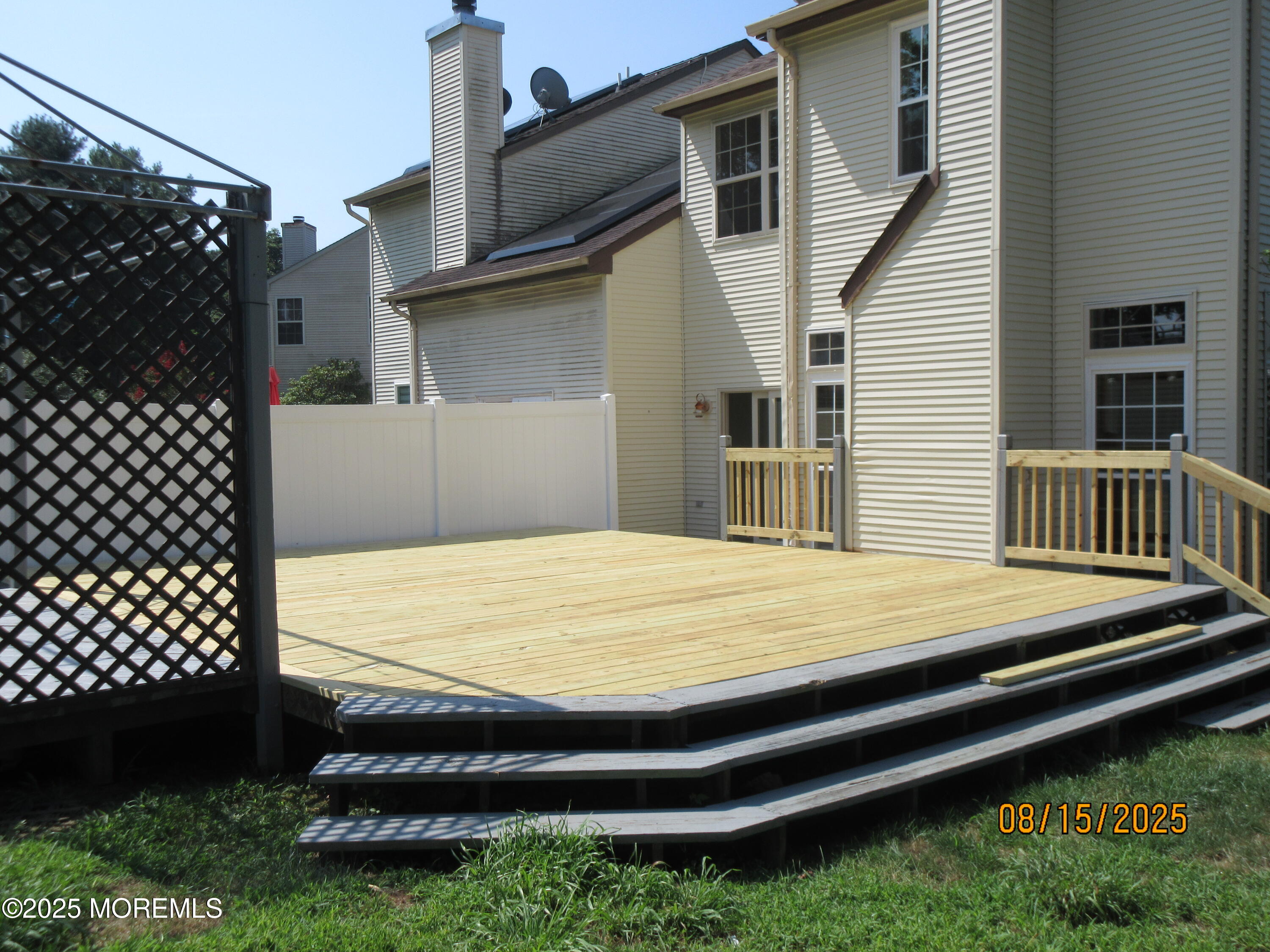 29 Longbrook Lane Freehold, NJ 07728 - Photo 36 of 40 a front view of a house with a garden