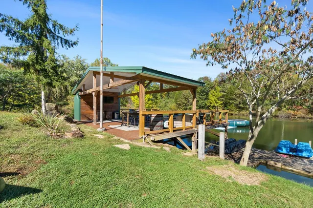 $1,950,000 | 7788 White Road, Rising Sun, IN 47040