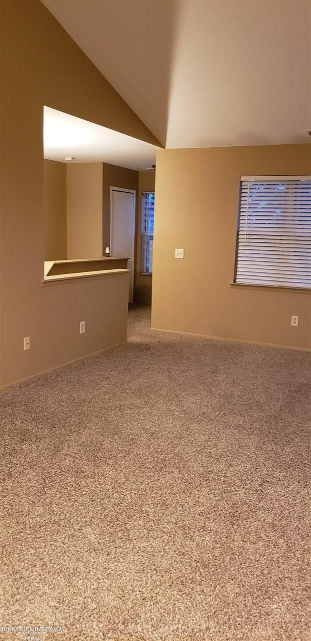 1681 Clemens Circle Rochester Hills, MI 48307 - Photo 4 of 27
