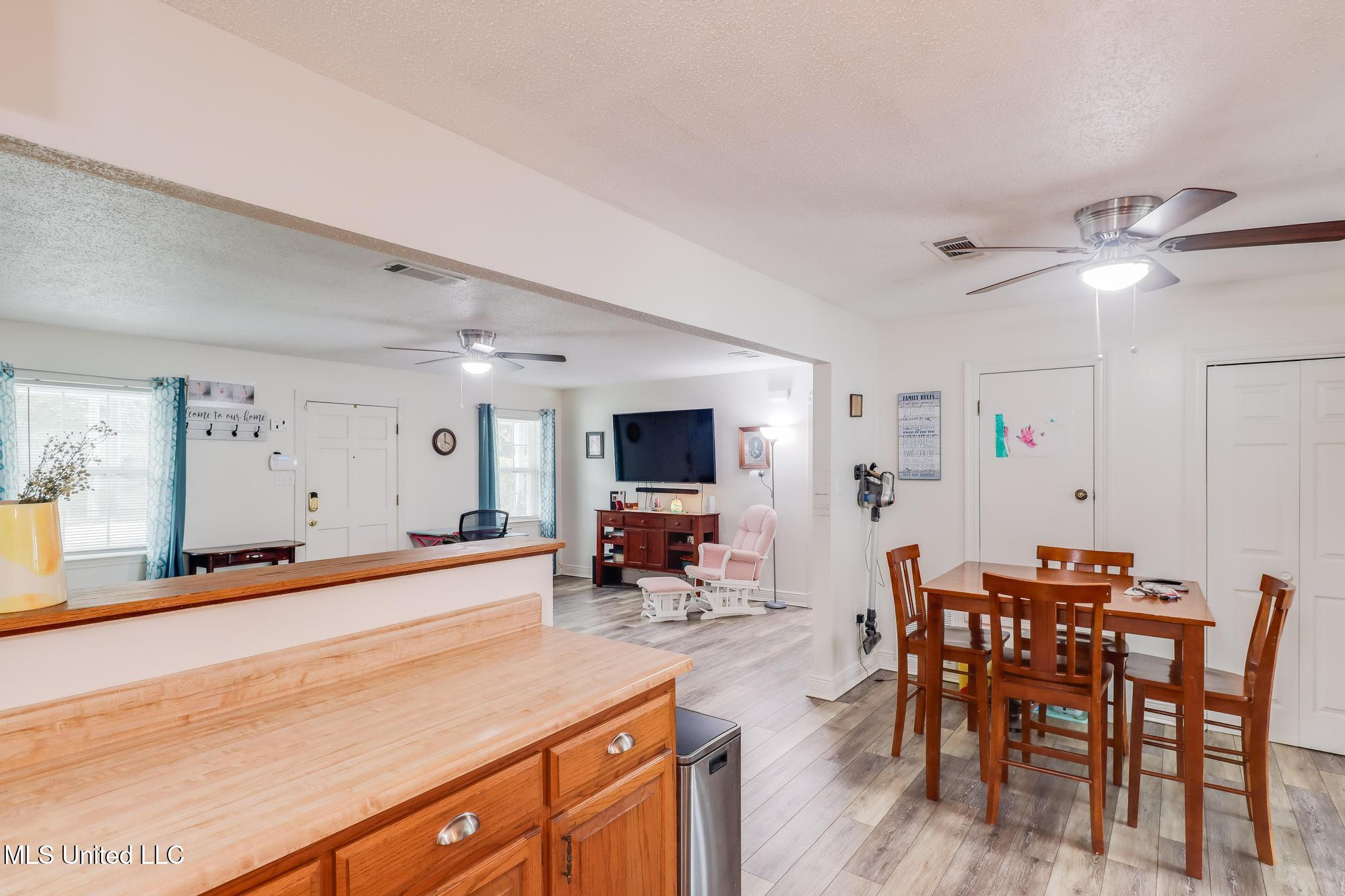 236 Alexander Road Long Beach, MS 39560 - Photo 2 of 21 2