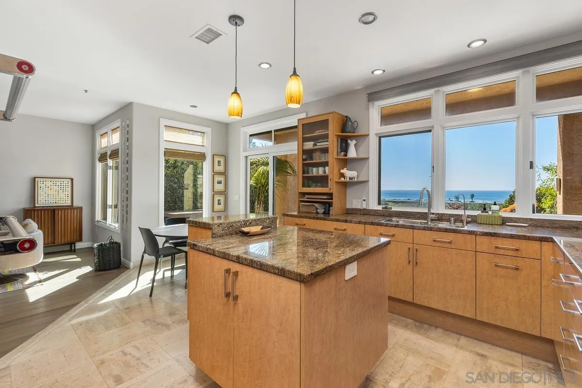 849 North Rios Avenue Solana Beach, CA 92075 - Photo 14 of 40
