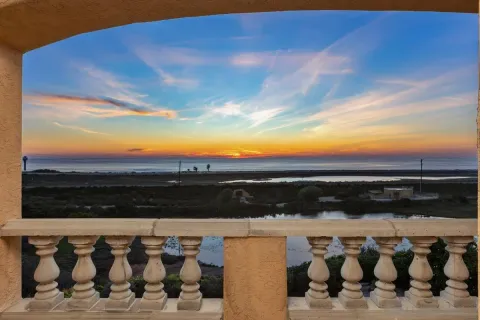 $3,250,000 | 849 North Rios Avenue, Solana Beach, CA 92075