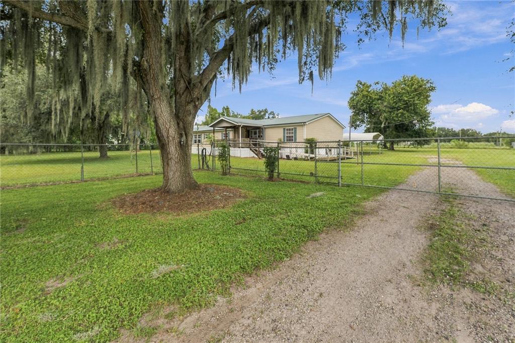 8611 South County Line Road Lithia, FL 33547 - Photo 2 of 34 Gallery Image 2
