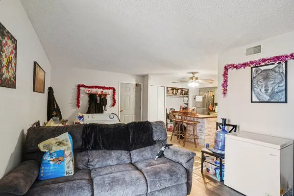 $144,900 | 1484 Rock Run Drive, Unit 3C, Crest Hill, IL 60403